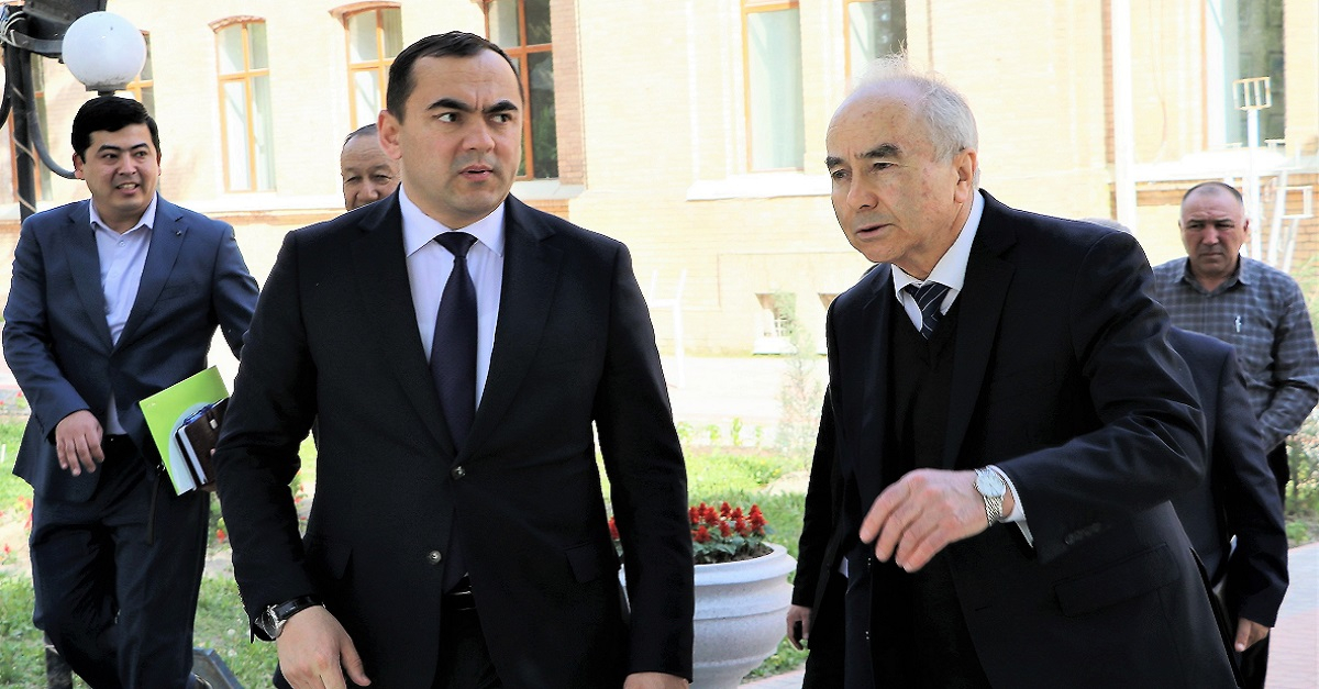 Министр высшего и среднего специального образования Абдукадыр Ташкулов посетил СамГУ