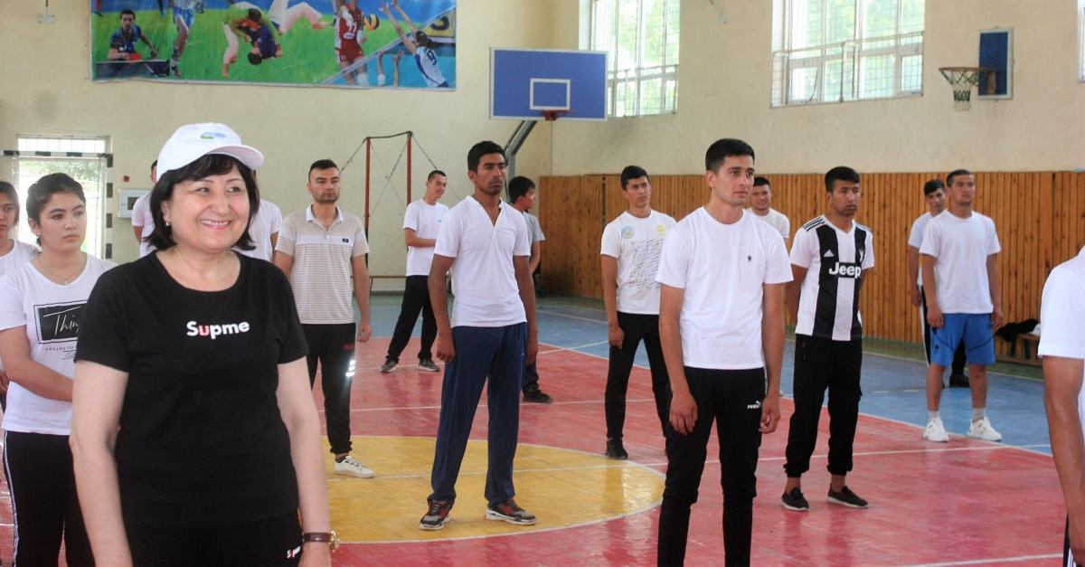 Samarkand State University, in cooperation with the Indian Cultural Center Lal Bahodir Shastri, conducted yoga lessons for students.