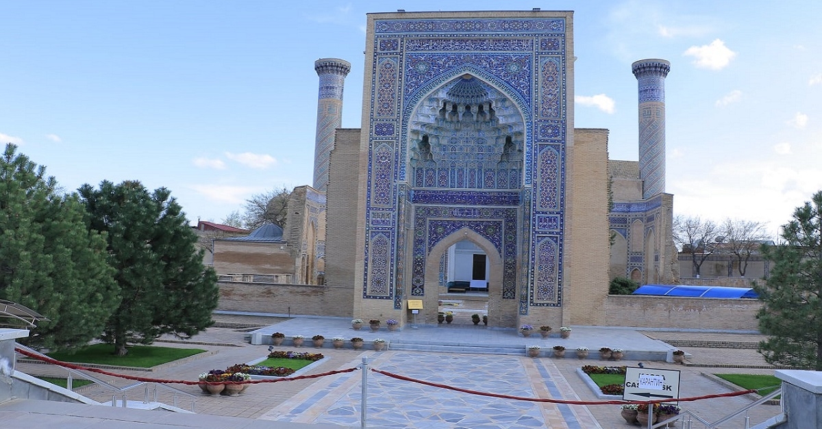 What kind of weather is expected in Samarkand today, October 16?