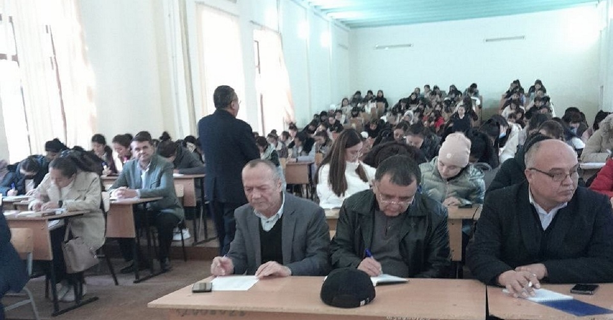 Azimidin Nasirov, Professor of the Department of Literature and Theory of Literature of the Samarkand State University of the Faculty of Philology, Doctor of Philology, held an open lesson for 1st year students of the Faculty of Philology on the topic 