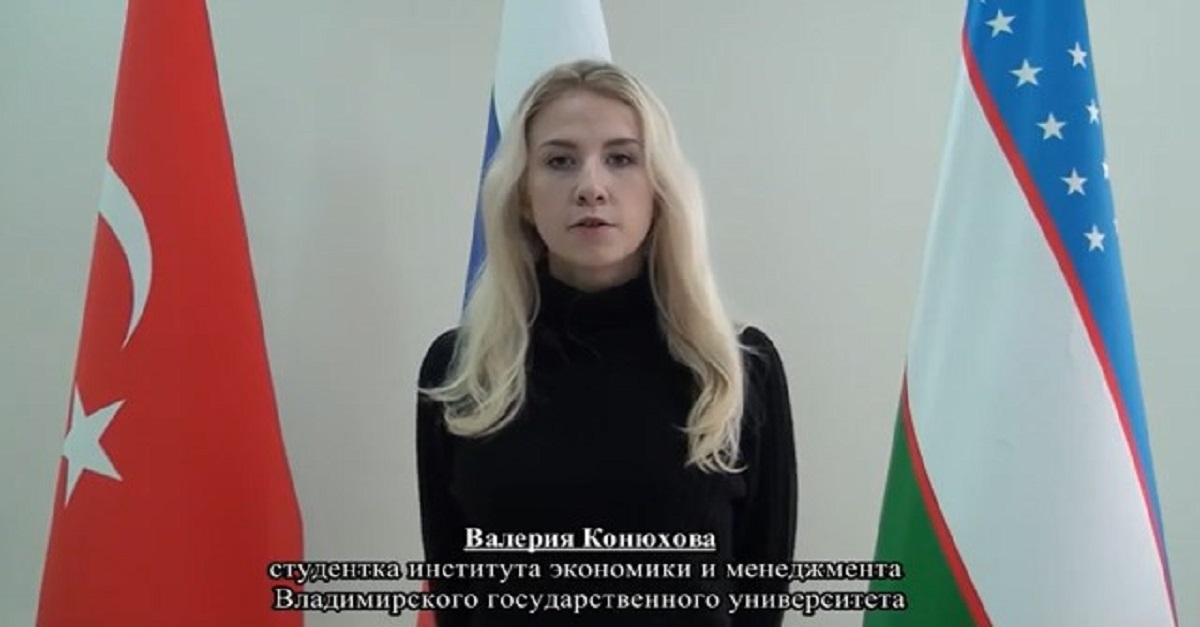 Valeria Konyukhova, a student at the Institute of Economics and Management of Vladimir State University, is studying at the Faculty of Human Resources Management of SamSU under the student exchange program...